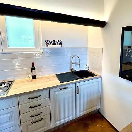 Romantic House By Maggiore With Garden