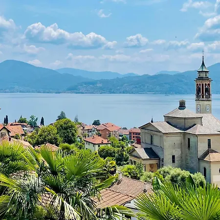 Romantic House By Maggiore With Garden Villa