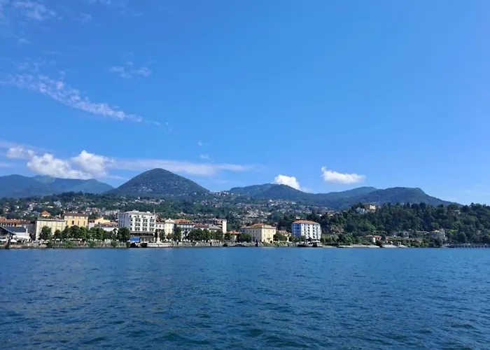 Romantic House By Maggiore With Garden Villa