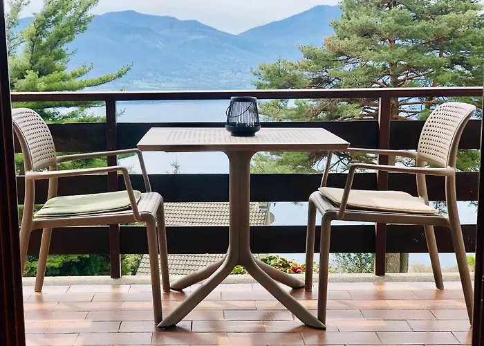 Romantic House By Maggiore With Garden *