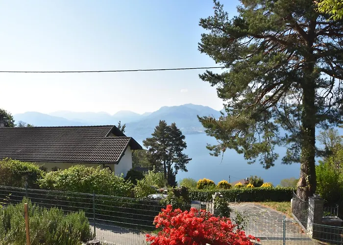 Romantic House By Maggiore With Garden 빌라