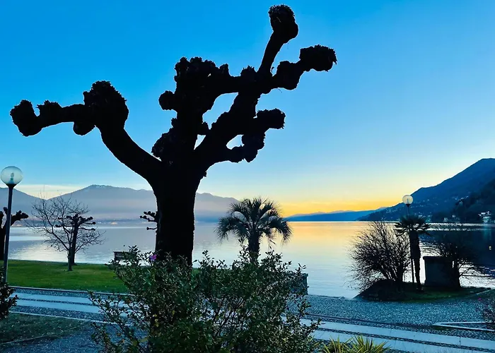 Villa Romantic House By Maggiore With Garden