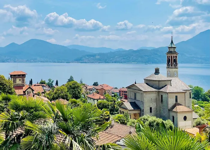 Romantic House By Maggiore With Garden Villa